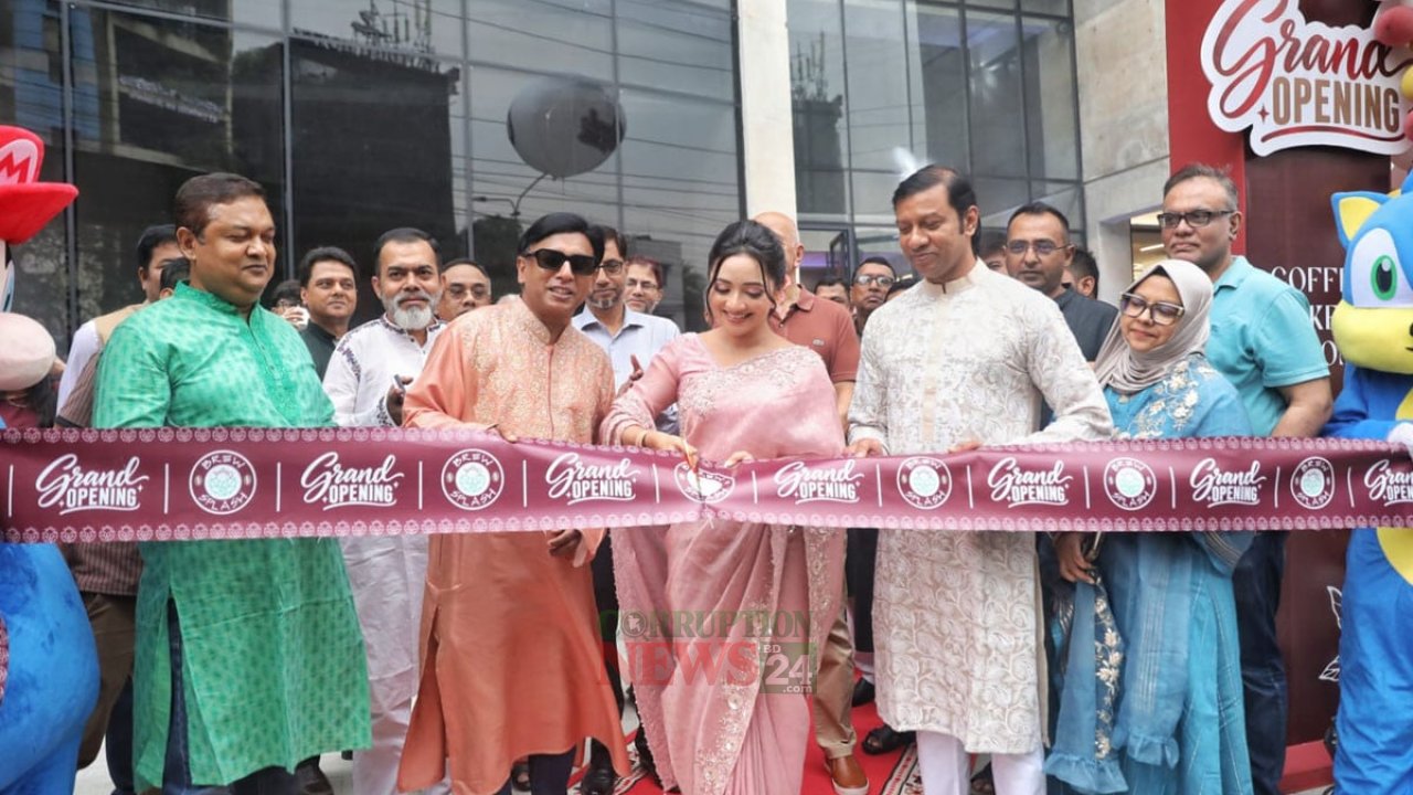 ধানমন্ডিতে নতুন কফি হটস্পট ‘ব্রু স্প্ল্যাশ’ উদ্বোধন